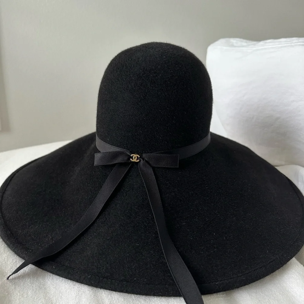 CHANEL Black Wide-Brim Hat with Bow